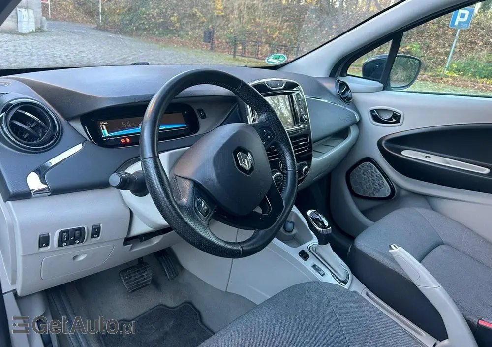 RENAULT Zoe 