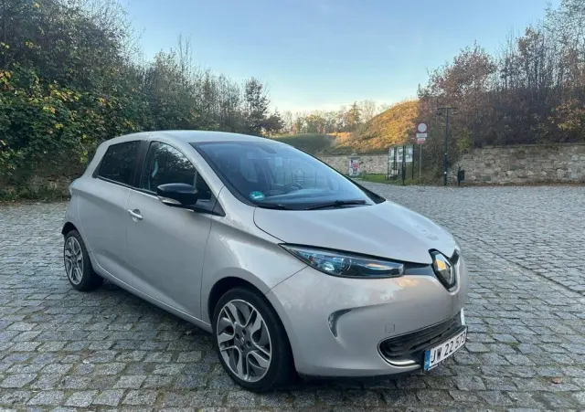 RENAULT Zoe 