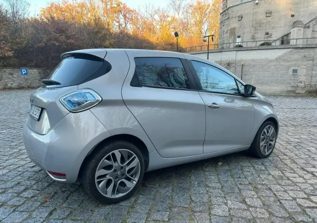 RENAULT Zoe 