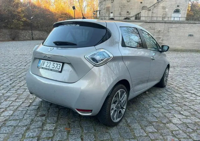 RENAULT Zoe 