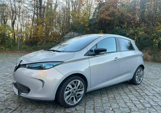 RENAULT Zoe 