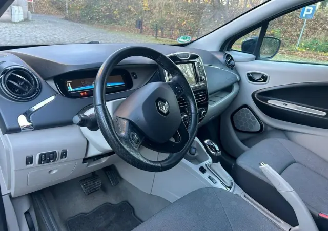 RENAULT Zoe 