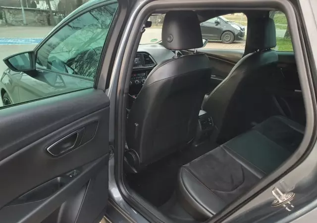 SEAT Leon 1.8 TSI FR Black S&S