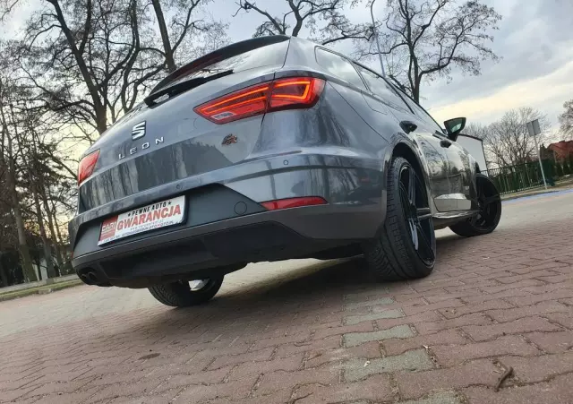 SEAT Leon 1.8 TSI FR Black S&S