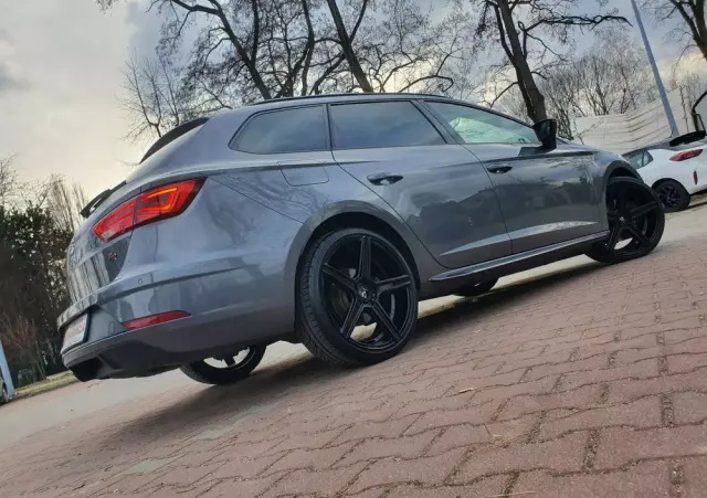 SEAT Leon 1.8 TSI FR Black S&S