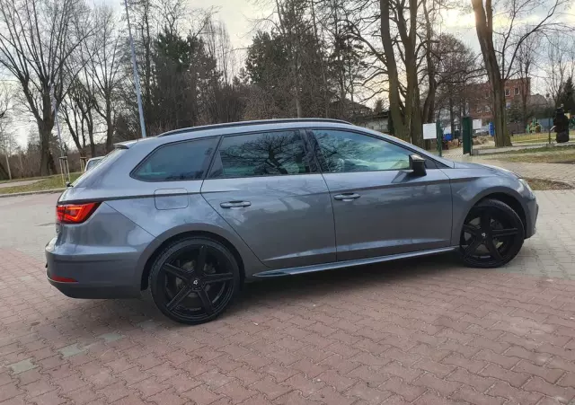 SEAT Leon 1.8 TSI FR Black S&S