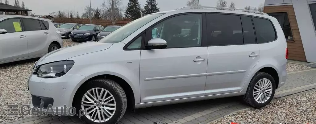 VOLKSWAGEN Touran 
