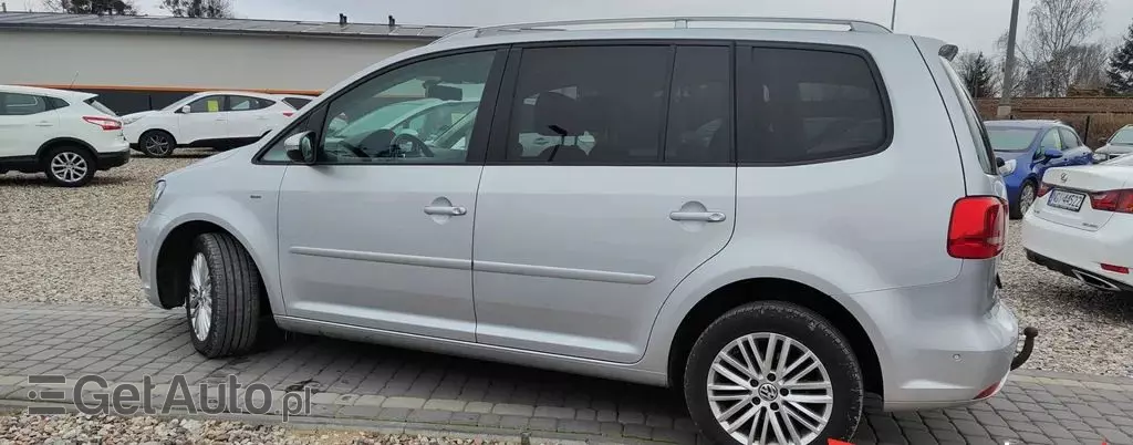 VOLKSWAGEN Touran 