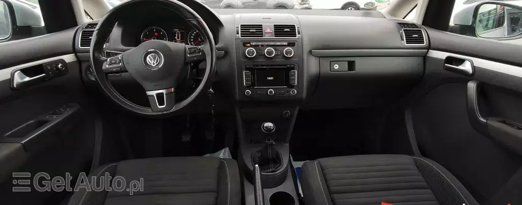 VOLKSWAGEN Touran 