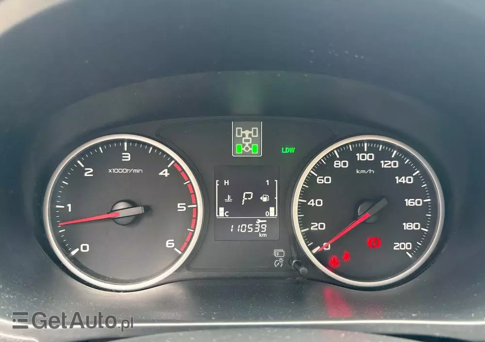 MITSUBISHI L200 2.4 d DC Black Edition EU6