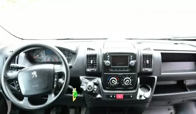 PEUGEOT Boxer 