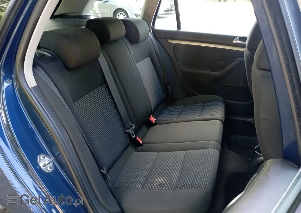 VOLKSWAGEN Golf 1.6 TDI Trendline