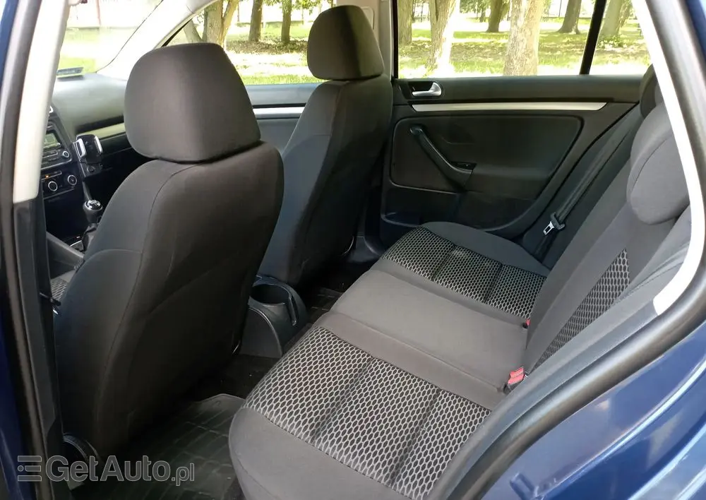 VOLKSWAGEN Golf 1.6 TDI Trendline