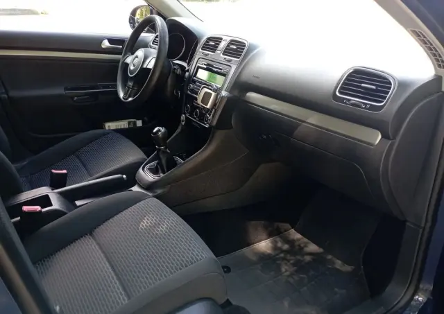 VOLKSWAGEN Golf 1.6 TDI Trendline