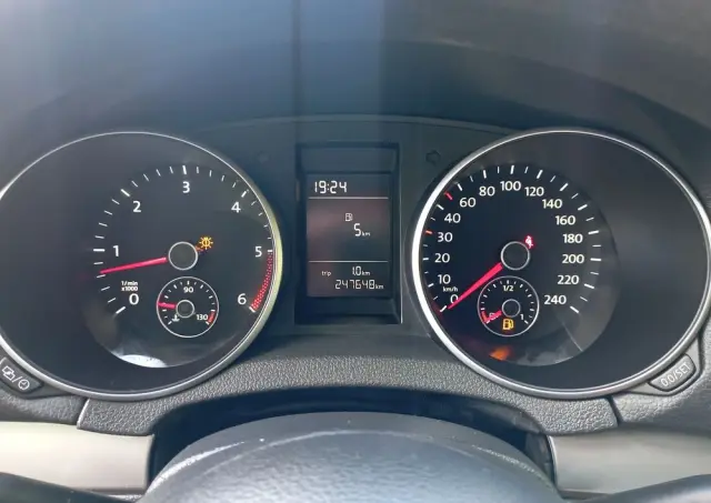 VOLKSWAGEN Golf 1.6 TDI Trendline