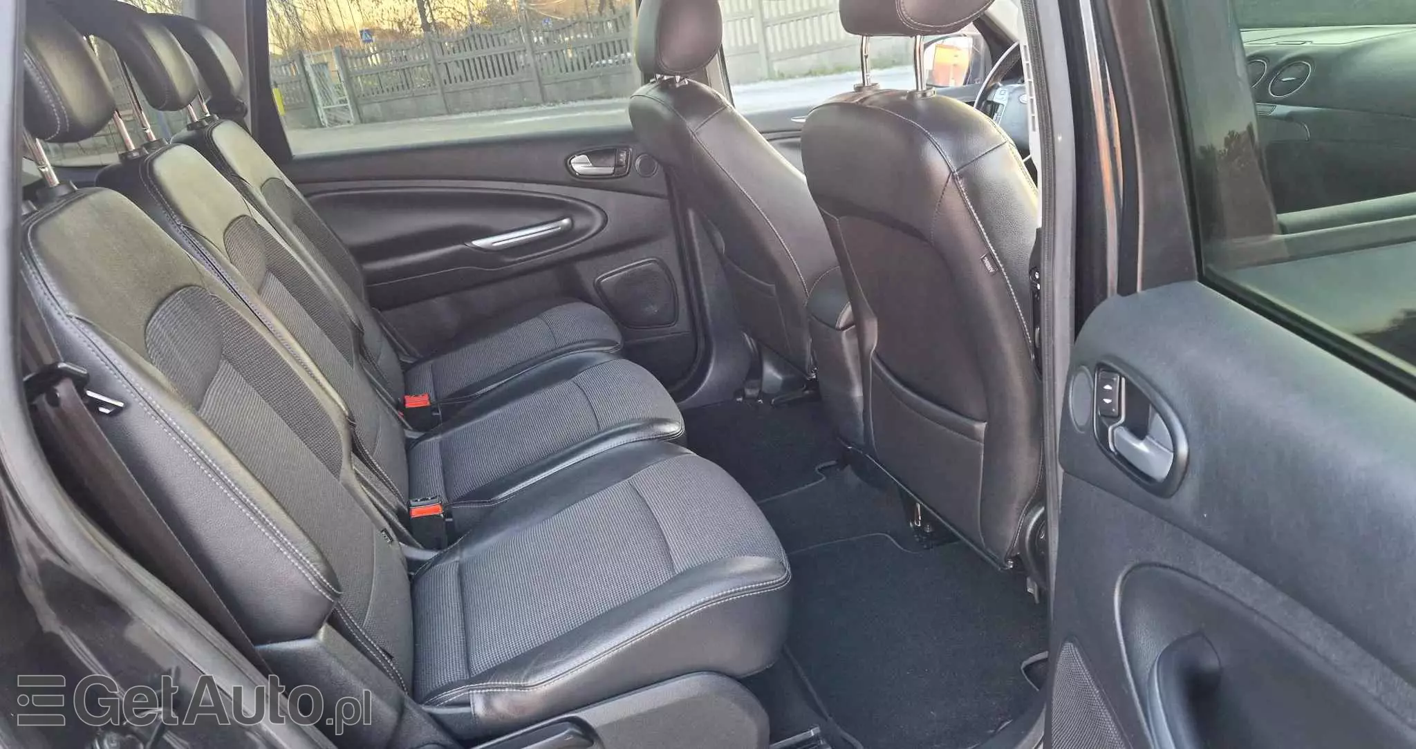 FORD S-Max 2.0 TDCi DPF Titanium