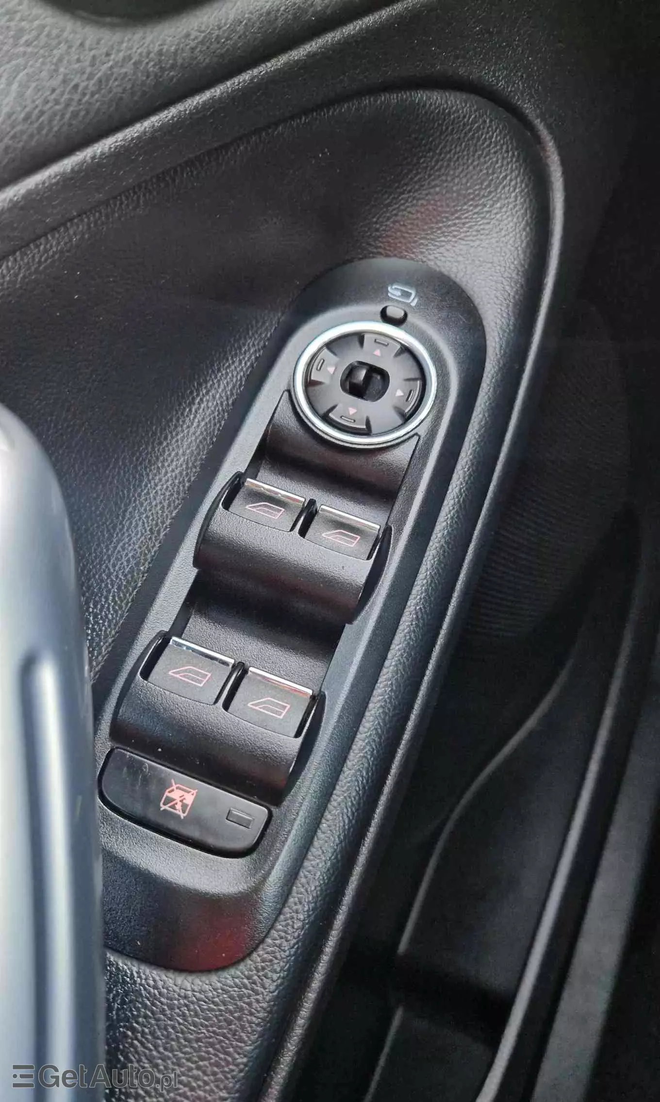 FORD S-Max 2.0 TDCi DPF Titanium