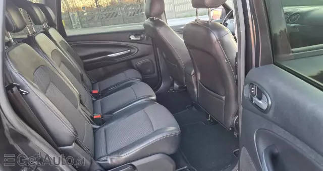 FORD S-Max 2.0 TDCi DPF Titanium