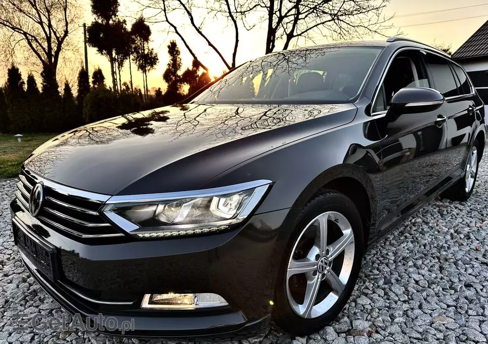 VOLKSWAGEN Passat Variant 2.0 TDI DSG (BlueMotion Technology) Trendline