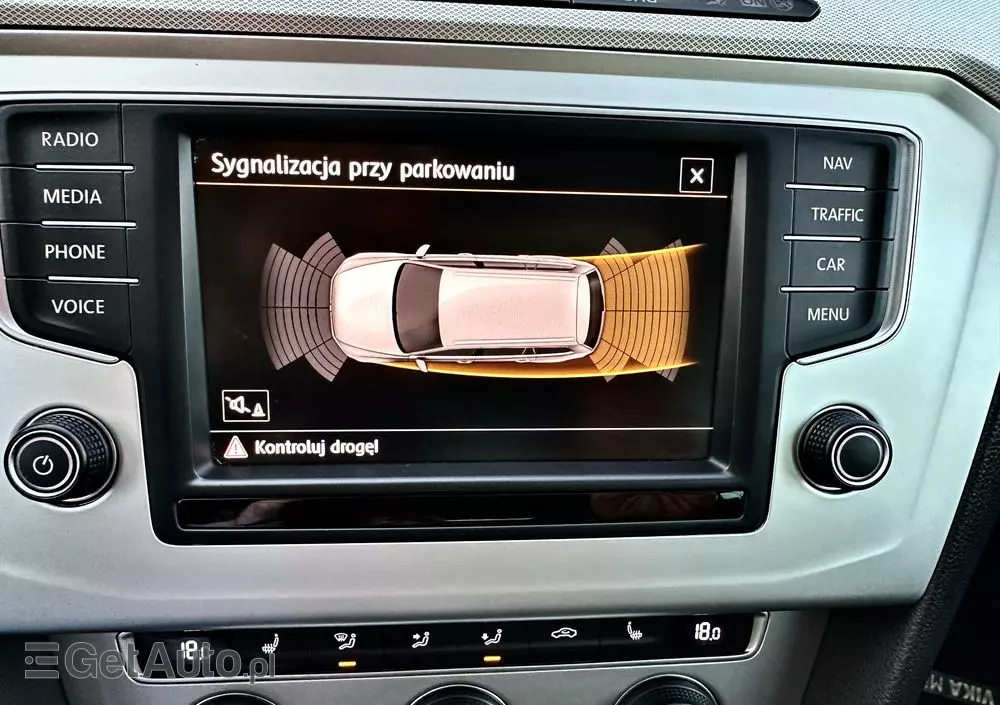 VOLKSWAGEN Passat Variant 2.0 TDI DSG (BlueMotion Technology) Trendline