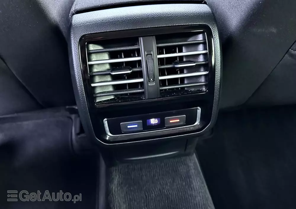 VOLKSWAGEN Passat Variant 2.0 TDI DSG (BlueMotion Technology) Trendline