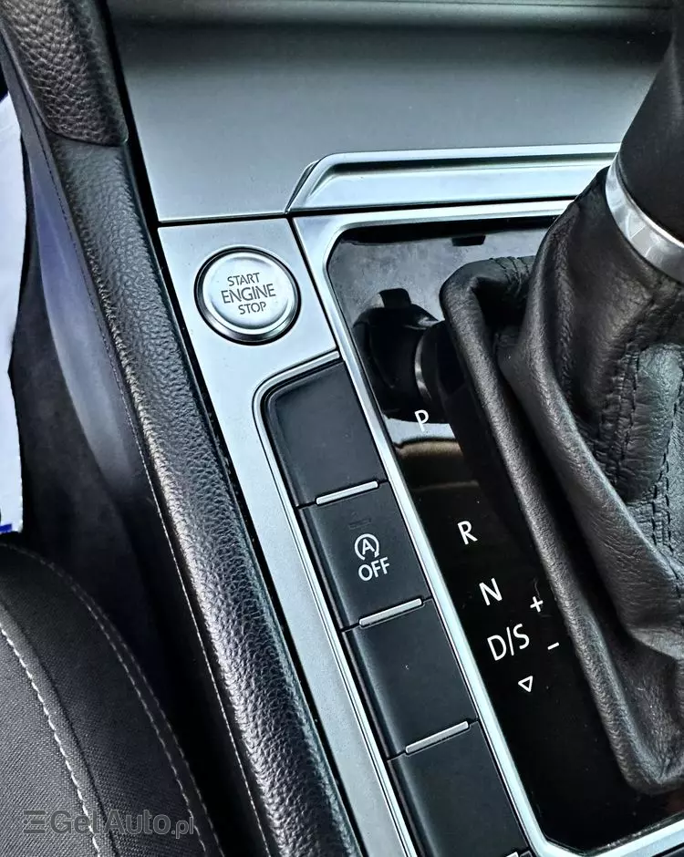 VOLKSWAGEN Passat Variant 2.0 TDI DSG (BlueMotion Technology) Trendline