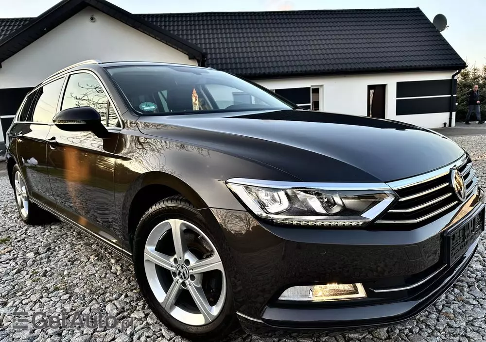 VOLKSWAGEN Passat Variant 2.0 TDI DSG (BlueMotion Technology) Trendline