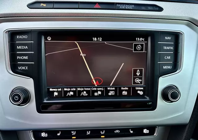 VOLKSWAGEN Passat Variant 2.0 TDI DSG (BlueMotion Technology) Trendline