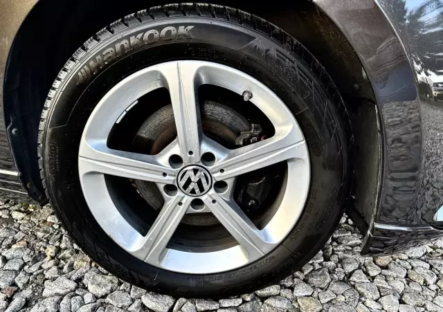 VOLKSWAGEN Passat Variant 2.0 TDI DSG (BlueMotion Technology) Trendline