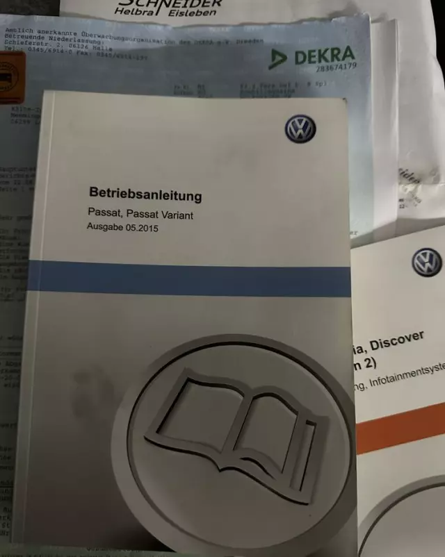 VOLKSWAGEN Passat Variant 2.0 TDI DSG (BlueMotion Technology) Trendline