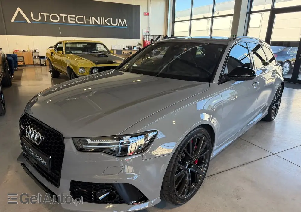 AUDI RS6 