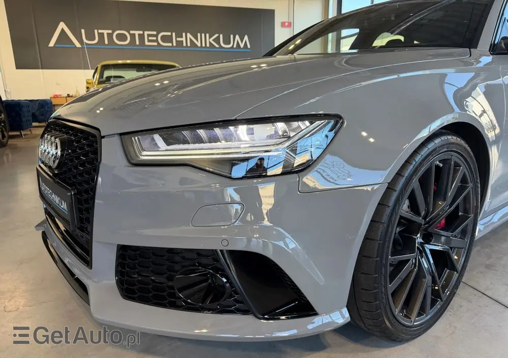 AUDI RS6 