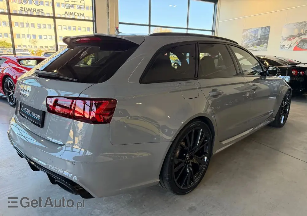 AUDI RS6 