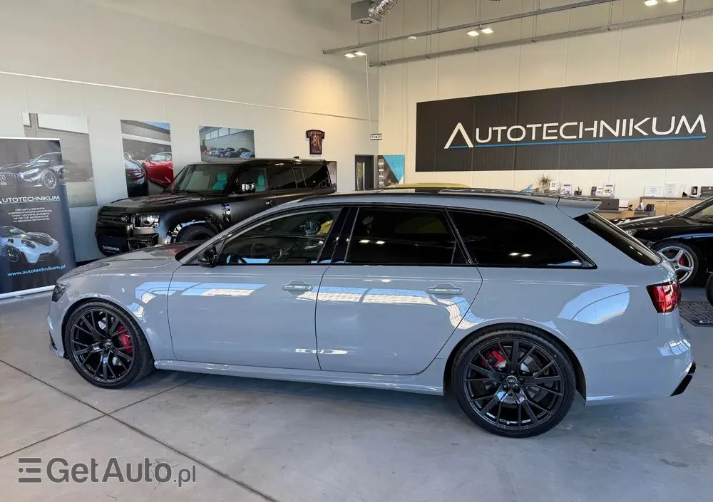 AUDI RS6 
