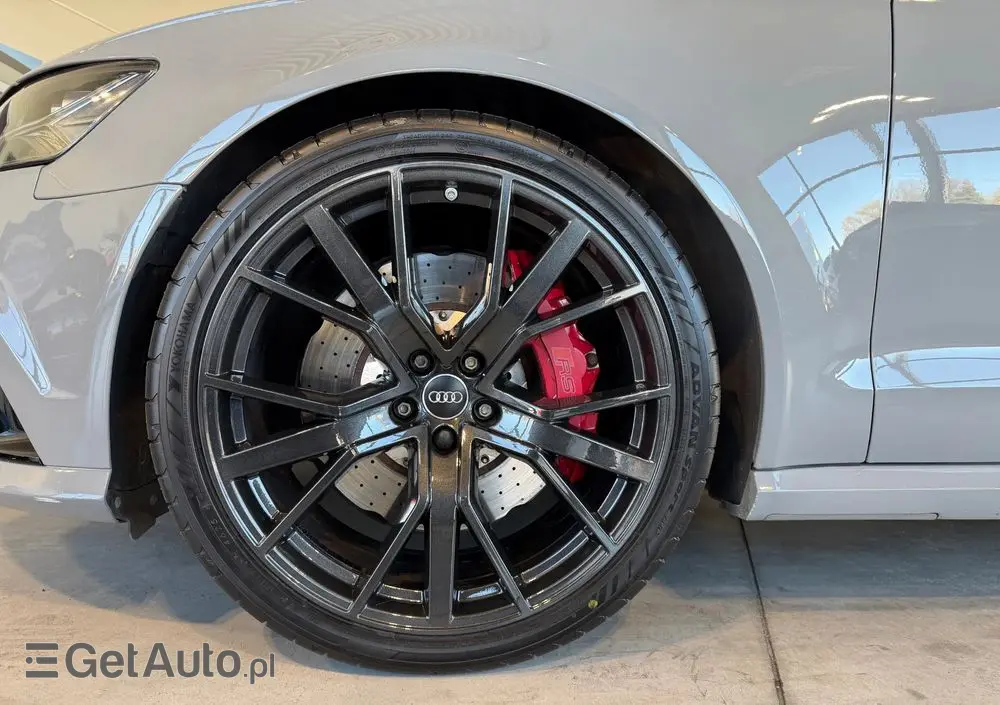 AUDI RS6 