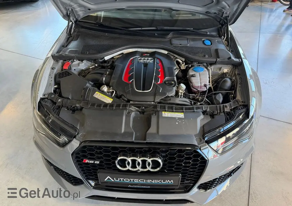 AUDI RS6 