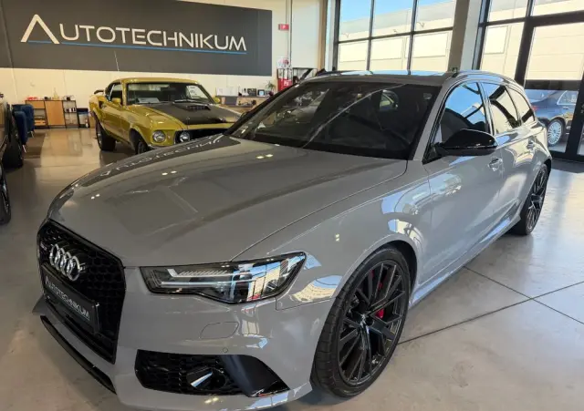 AUDI RS6 
