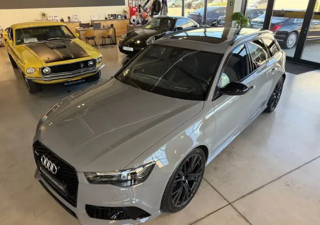 AUDI RS6 