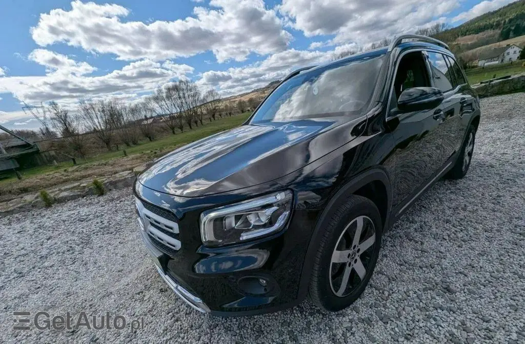 MERCEDES-BENZ GLB 