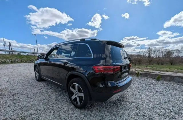 MERCEDES-BENZ GLB 