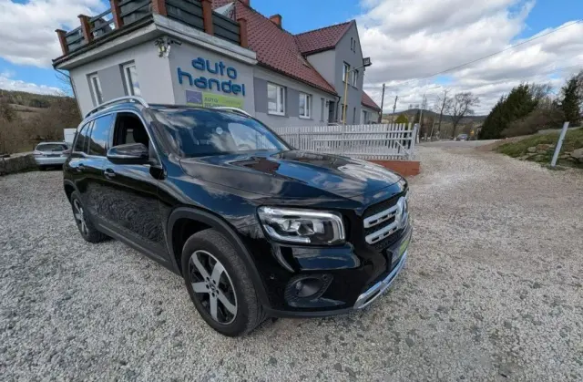 MERCEDES-BENZ GLB 