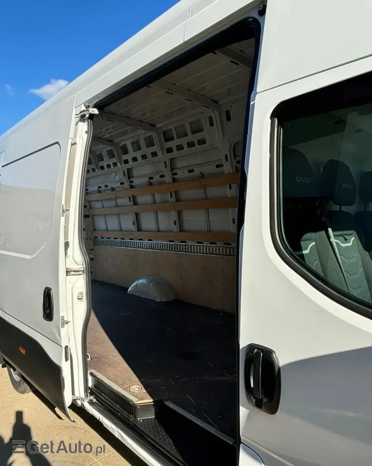 IVECO Daily 35S18 Maxi Blaszak Długi Furgon 3.0 Blaszak L4H3 