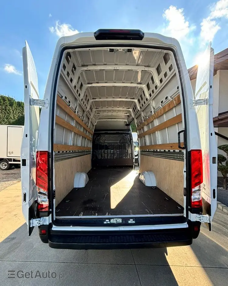 IVECO Daily 35S18 Maxi Blaszak Długi Furgon 3.0 Blaszak L4H3 