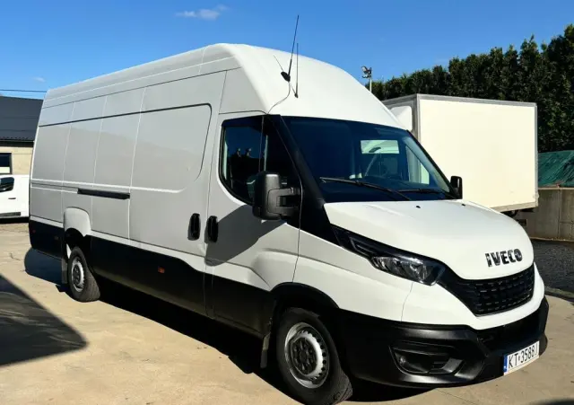 IVECO Daily 35S18 Maxi Blaszak Długi Furgon 3.0 Blaszak L4H3 