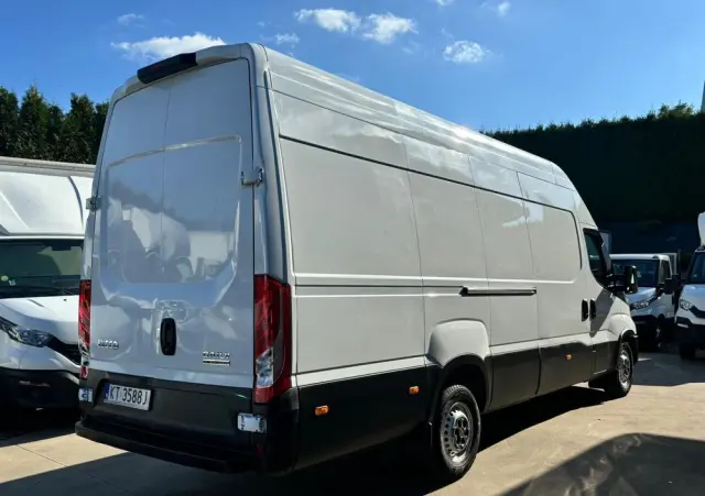 IVECO Daily 35S18 Maxi Blaszak Długi Furgon 3.0 Blaszak L4H3 