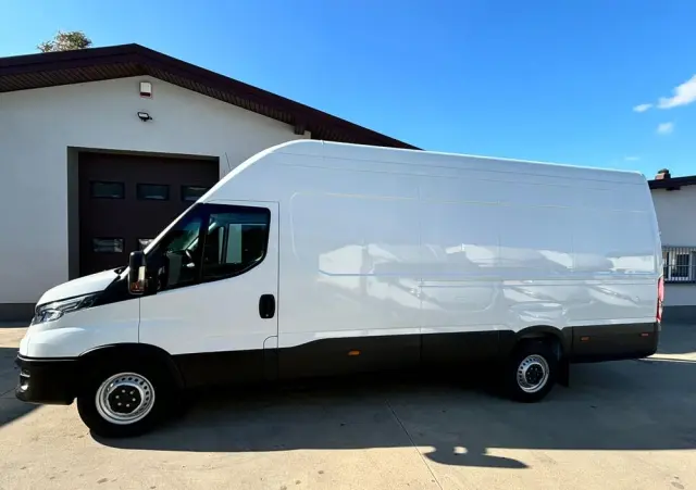 IVECO Daily 35S18 Maxi Blaszak Długi Furgon 3.0 Blaszak L4H3 