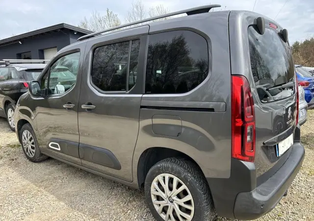 CITROËN Berlingo M PureTech 110 SHINE