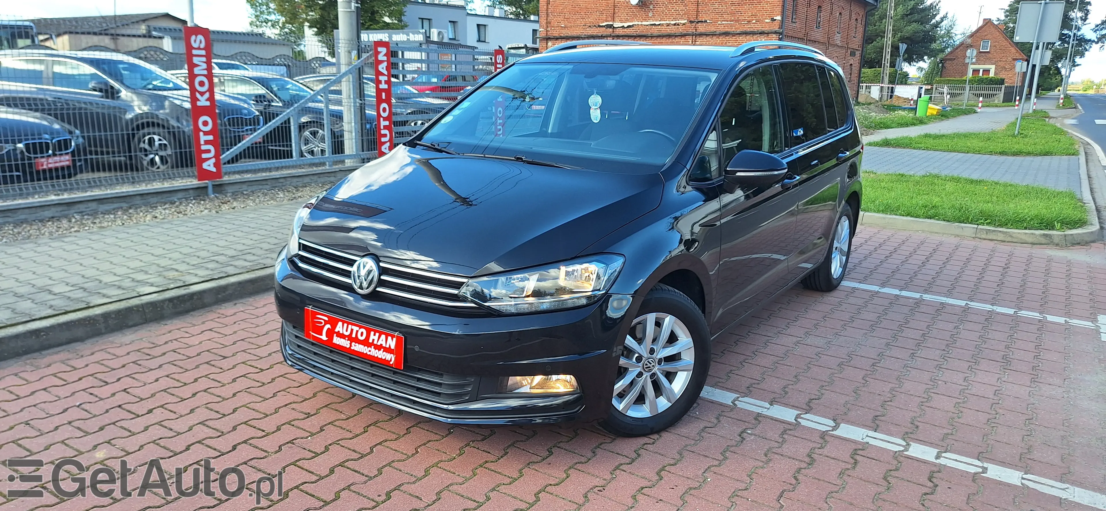 VOLKSWAGEN Touran 