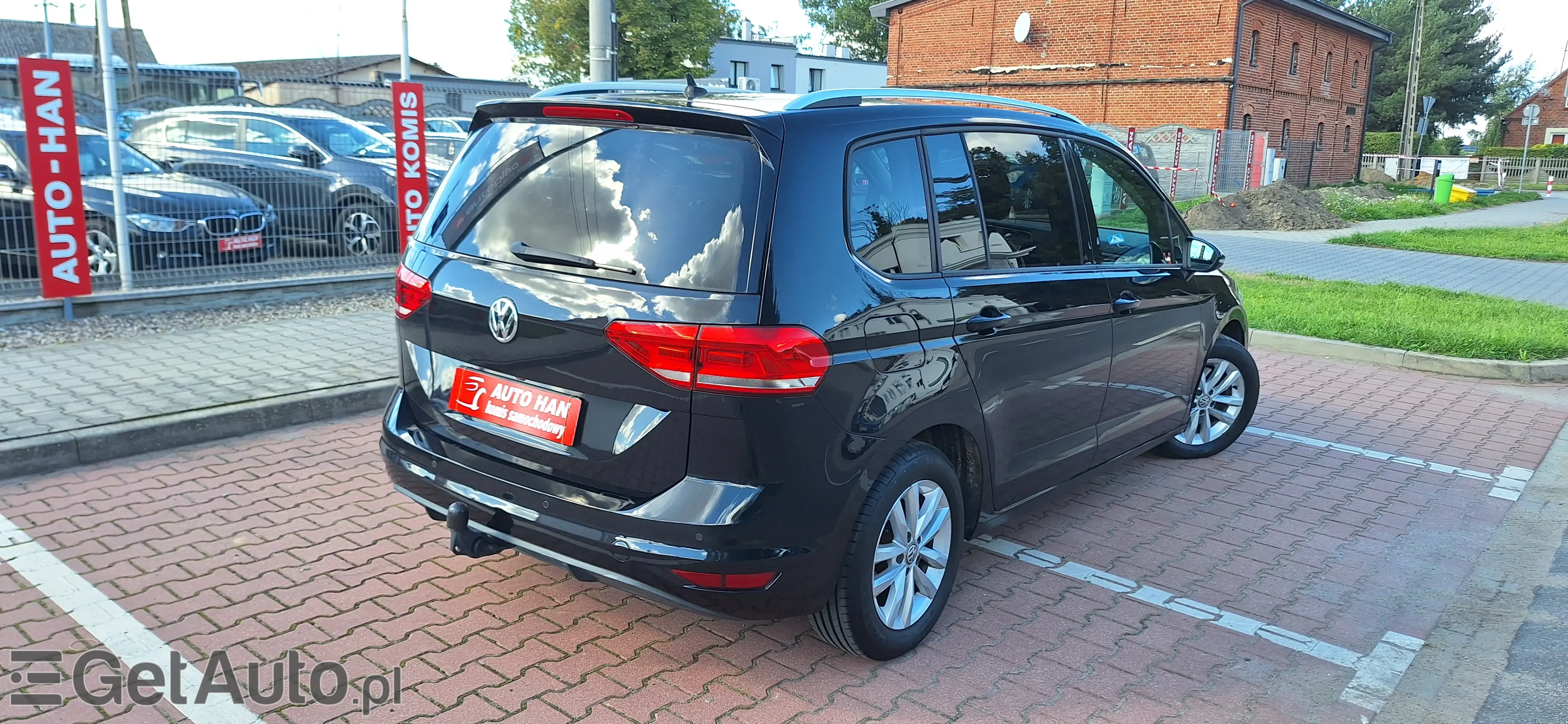 VOLKSWAGEN Touran 
