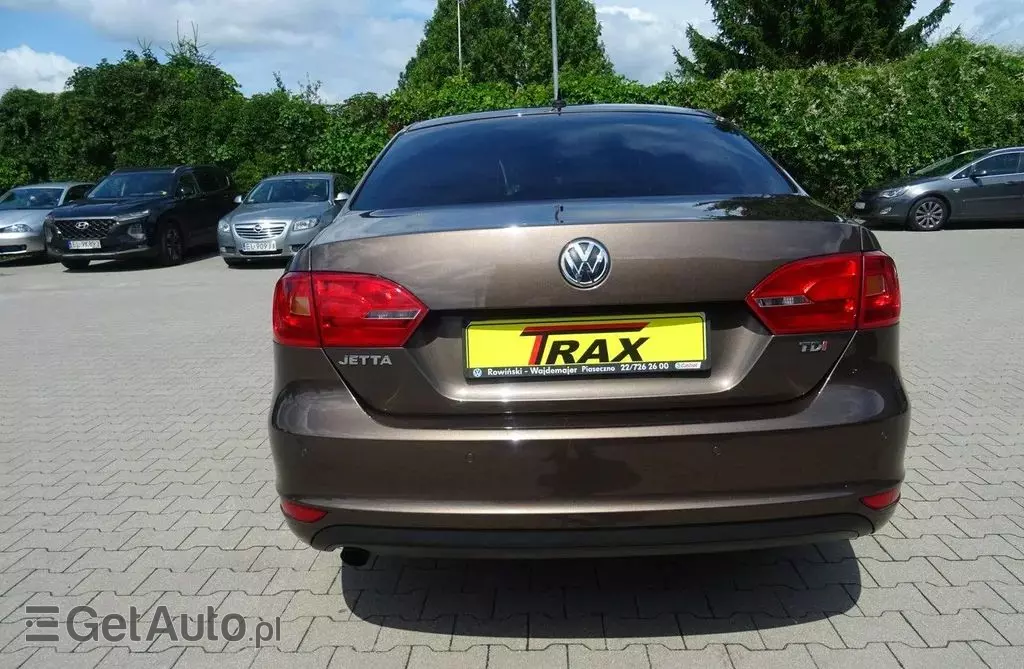 VOLKSWAGEN Jetta 